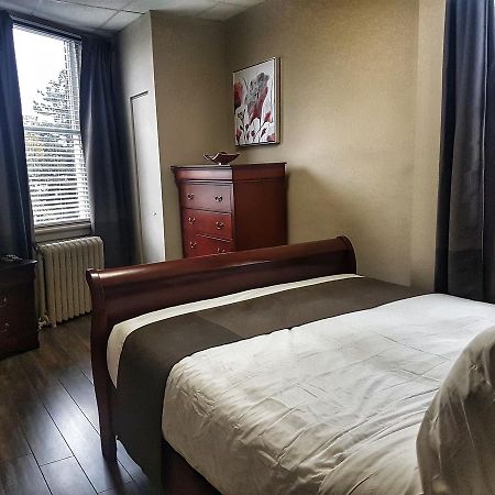 Cozy 2-Bedroom Apartment #25 By Amazing Property Rentals Гатино Экстерьер фото